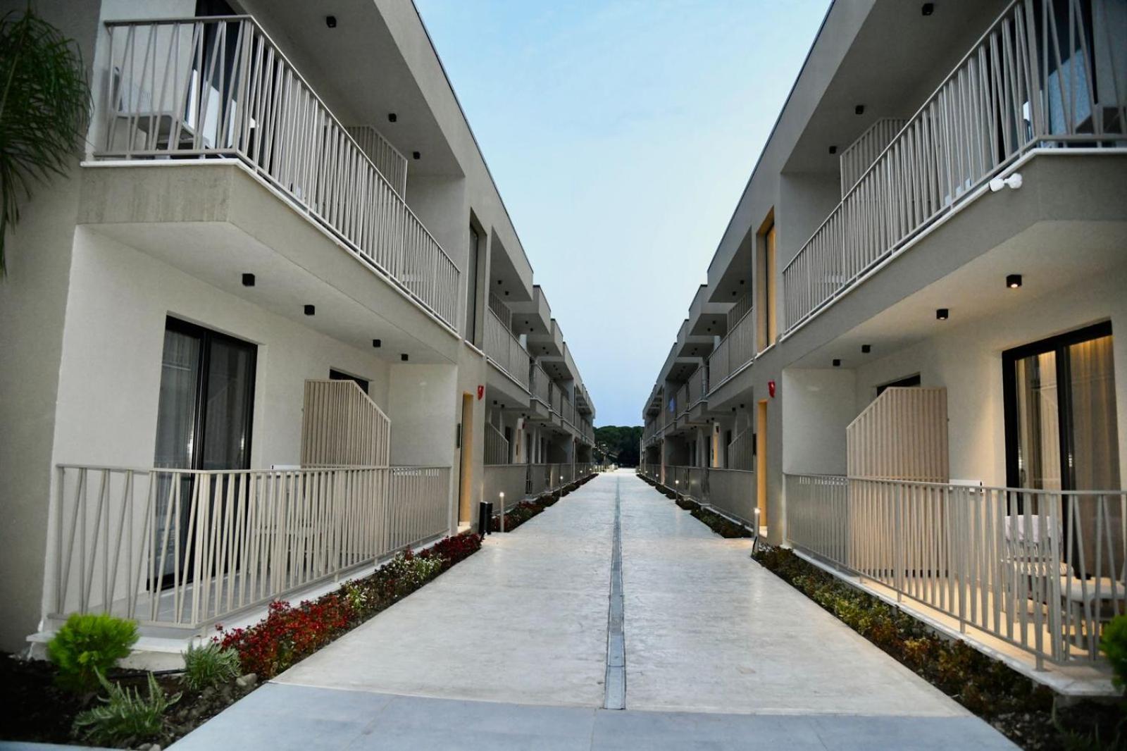 Amber Village Spille Dış mekan fotoğraf
