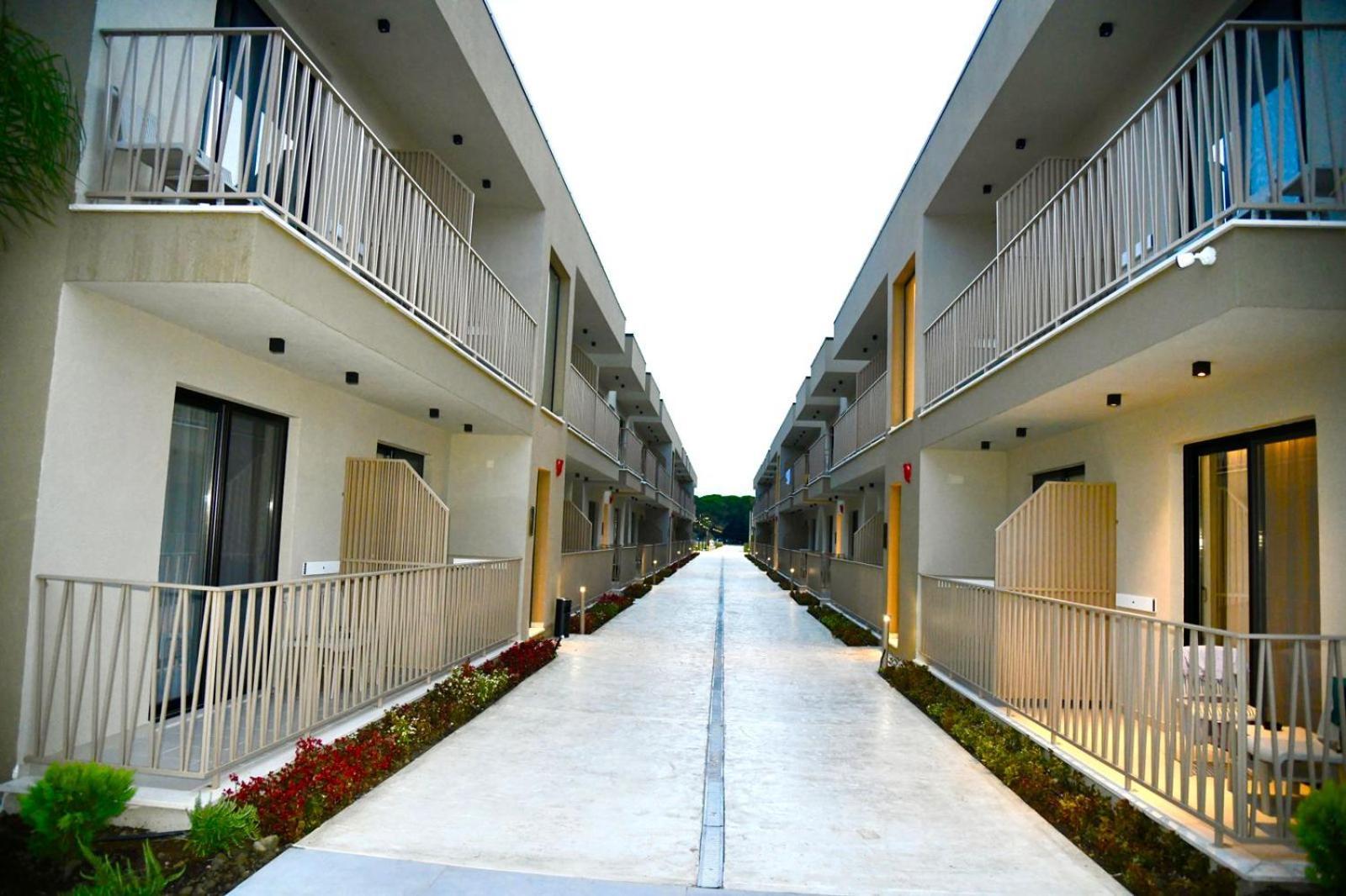 Amber Village Spille Dış mekan fotoğraf